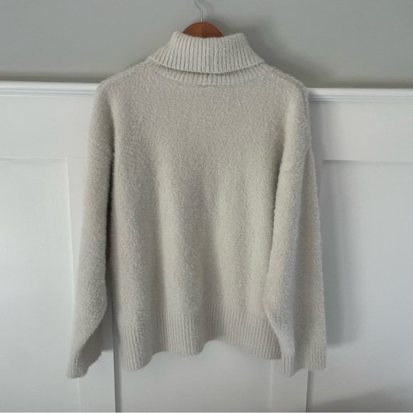 Calia Turtleneck Ivory White Eyelash Sweater Chantilly - Picture 2 of 8